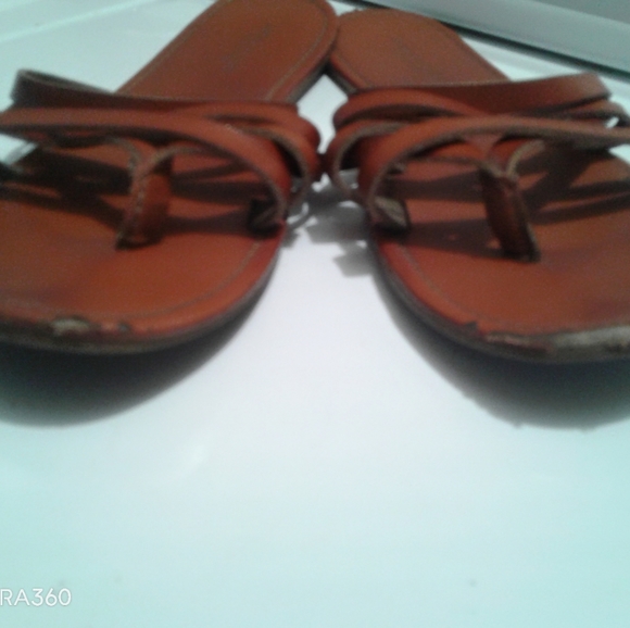 Sandals - Picture 2 of 3